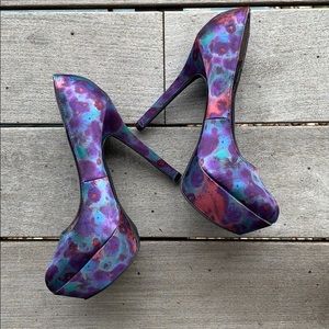 Groovy High heels